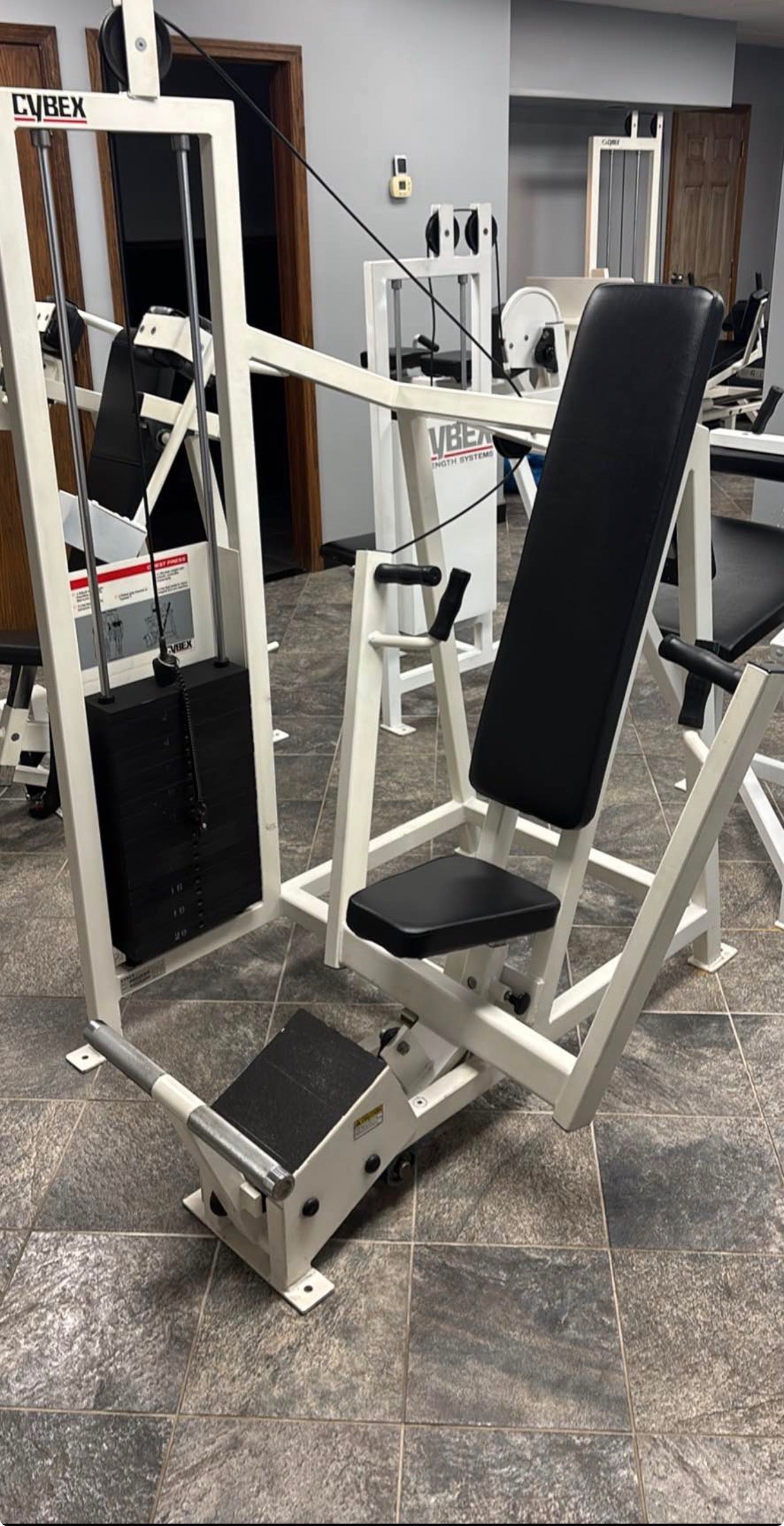 Cybex Classic Chest Press